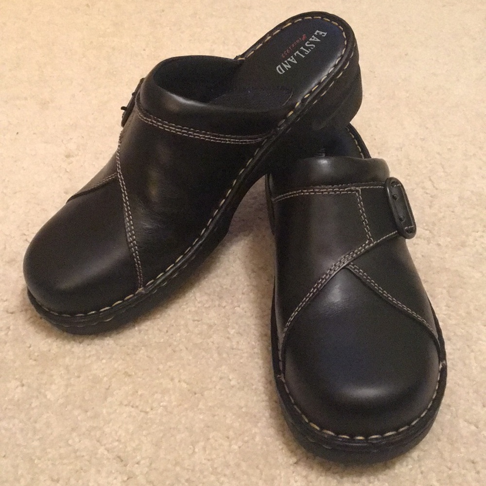Eastland Dakota Leather Clogs
